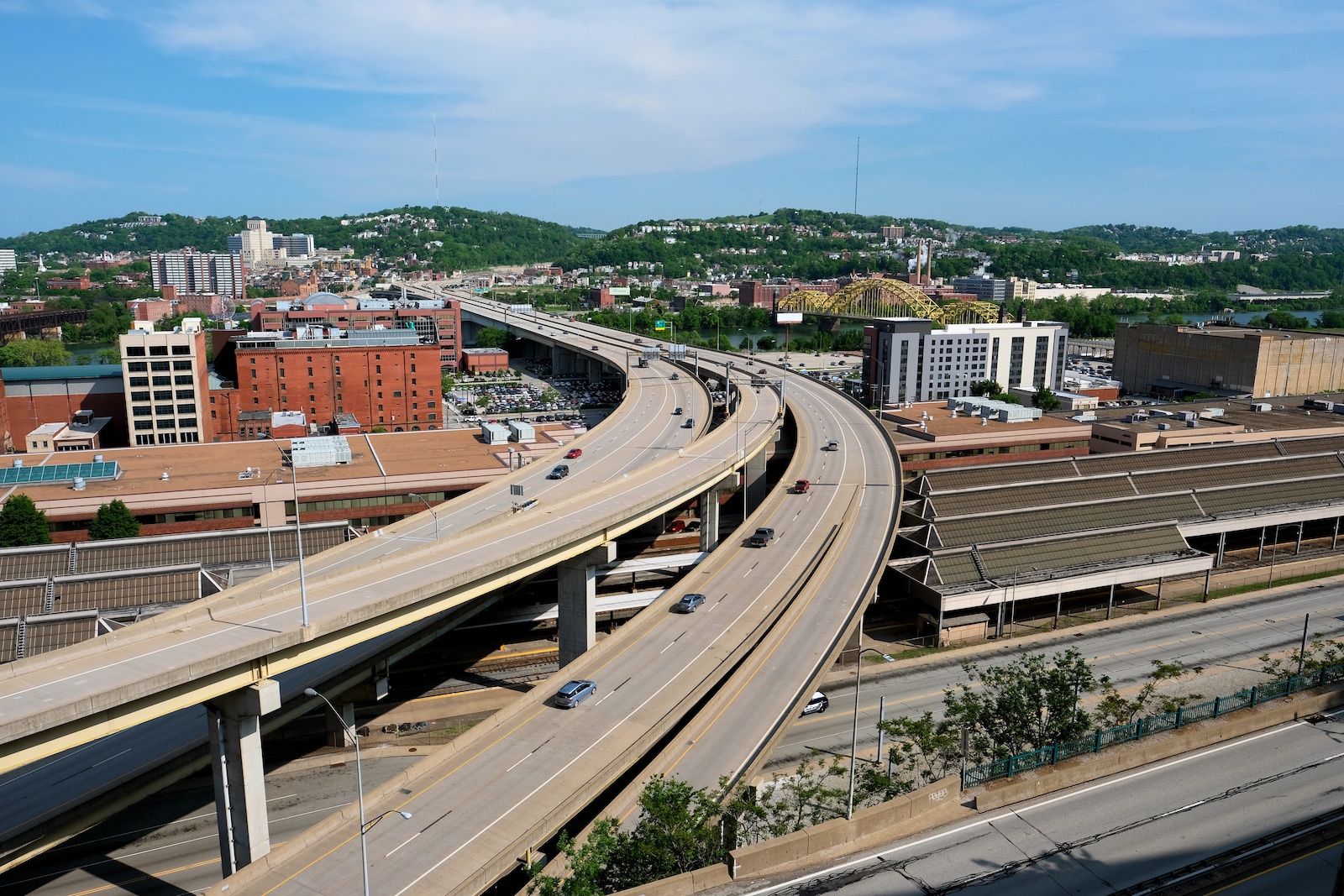 Highway running through Pittsburgh, Pennsylvania
